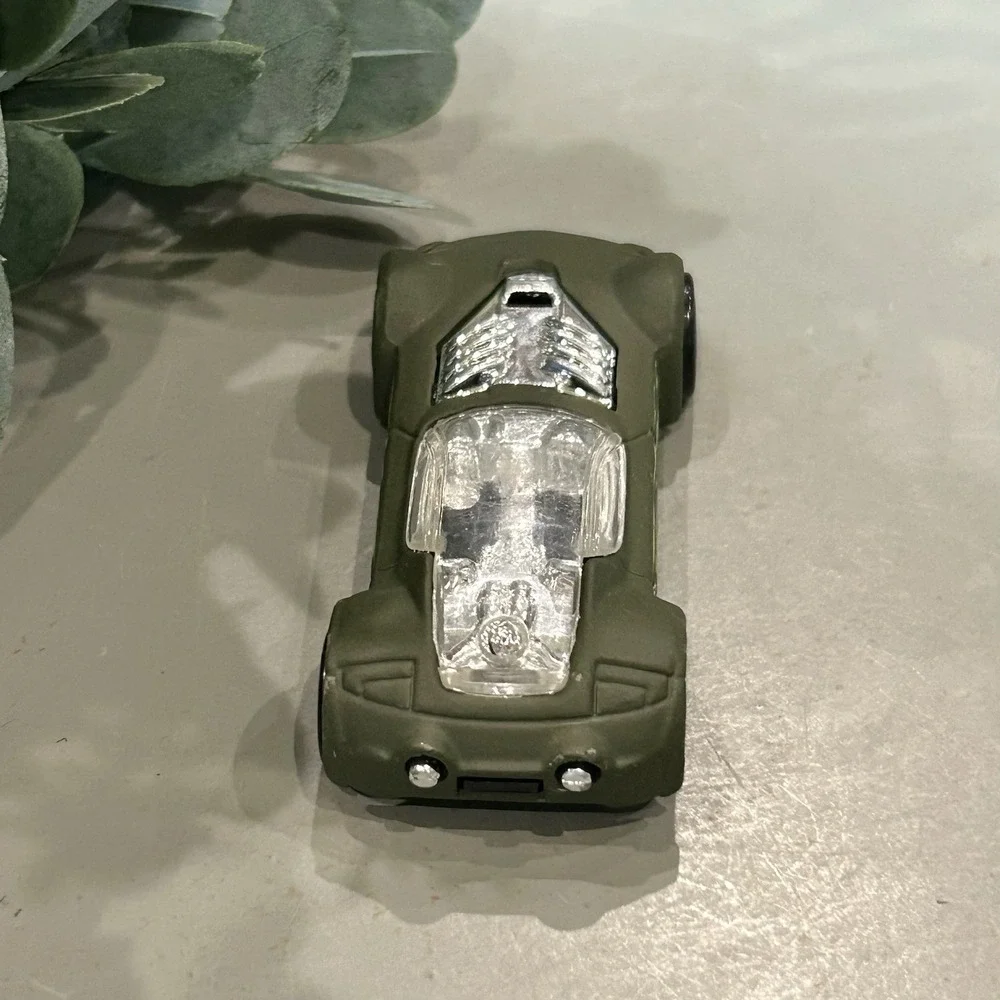 Hot Wheels—Ballistik Matte‎ Green & Flames Die Cast Car 2001